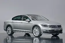 VW-enthuellt-den-neuen-Passat-B8-2014-1200x800-9c1ed91a9f57bbb8.webp