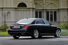 2014-Mercedes-Benz-S-Class-5.webp