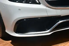10-2016-mercedes-amg-cls63-la-1.webp