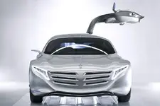 Mercedes-Forschungsfahrzeug-F-125-729x486-7c239c94e176332d.webp
