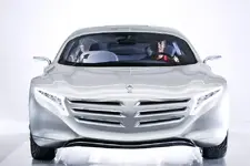 Mercedes-Forschungsfahrzeug-F-125-729x486-2d61cd46d1a35159.webp