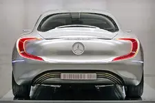 Mercedes-Forschungsfahrzeug-F-125-729x486-105610e0a48bb7db.webp