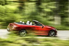 Mercedes-C-250-Cabrio-vs-BMW-420i-Cabrio-35-1.webp
