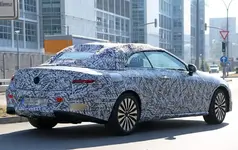 spyshots-2018-mercedes-benz-e-class-cabriolet-shows-its-grille_8.webp
