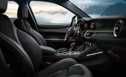 2018-Alfa-Romeo-Stelvio-109-876x535.webp