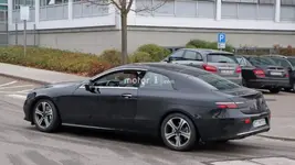 2018-mercedes-e-class-coupe-spy-photo (8).webp