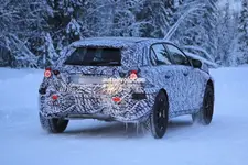 2019-mercedes-benz-gla-mule-starts-testing-as-an-a-class-on-stilts_6.webp