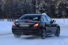 2018-mercedes-benz-c-class-facelift-prototype-reveals-production-taillights_20.webp