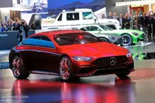 mercedes-amg-gt-concept-is-a-brute-in-savile-row-clothing_12.webp
