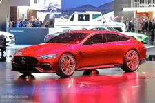 mercedes-amg-gt-concept-is-a-brute-in-savile-row-clothing_18.webp