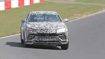lamborghini-urus-nurburgring-spy-photos.webp