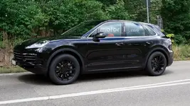 2018-porsche-cayenne-new-spy-photos-11.webp
