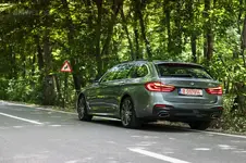 2017-BMW-530d-Touring-test-drive-33.webp