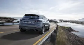 2019-porsche-cayenne-s-5.webp