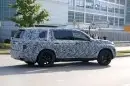 spyshots-2019-mercedes-benz-gls-shows-up-three-row-suv-looks-right-sized-thumbnail_9.webp