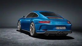 porsche-911-gt3-touring-package-leaked-official-image.webp