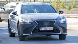 x17-08-06-lexus-ls-f-front.jpg.pagespeed.ic.Hng_qLaNUZ.webp