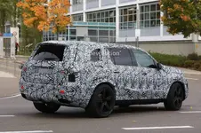 2019-mercedes-benz-gls-class-spied-in-detail_21.webp
