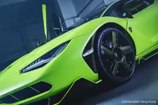 lambo-centenario-all-green-hongkong-5.webp