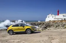 Yellow-VW-T-Roc-3.webp