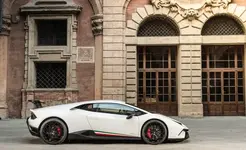 2018-Lamborghini-Huracan-Performante-154-626x383.webp