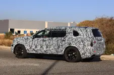 2019-mercedes-benz-gle-and-gls-spied-testing-together-in-europe_28.webp