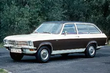 Retro-Cars-Diese-Autos-fehlen-uns-1200x800-bb1fb42240c10d0f.webp