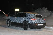 2020-mercedes-benz-eqc-makes-spyshot-debut-electric-suv-looks-sleek_8.webp