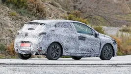 2019-renault-clio-spy-photo.webp