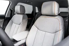bd408646-audi-e-tron-interior-13.webp