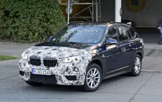 db03d5b1-2019-bmw-x1-facelift-spy-shots-3.webp