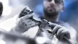 bmw-m850i-engine-build.webp