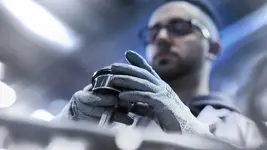 bmw-m850i-engine-build.webp