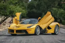 20-ferrari-laferrari-aperta-print-itzkirb-photography.webp