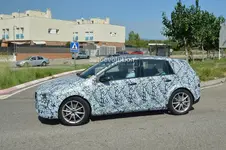 mercedes-eq-b-spied-for-the-first-time-is-the-future-of-german-transportation_14.webp