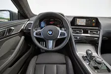 bmw-8-series-2018-274.webp