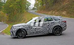 range-rover-velar-svr-fotos-pruebas-201851363_6.webp