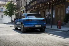 2a69fe12-2019-porsche-macan-2.webp