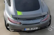 96-mercedes-amg-gt-2018-la-reveal-spoiler.webp