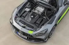 91-mercedes-amg-gt-2018-la-reveal-engine.webp