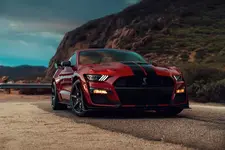 2020-mustang-shelby-gt500-hear-the-mighty-roar-of-the-most-powerful-ford-ever_13.webp