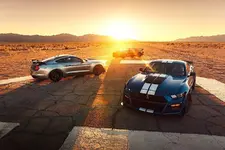 2020-mustang-shelby-gt500-hear-the-mighty-roar-of-the-most-powerful-ford-ever_22.webp