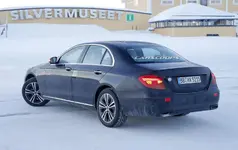 63b3b2be-2020-mercedes-e-class-facelift-inside-out-spy-29.webp
