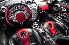 00026197-pagani-huayra-for-sale-7.webp