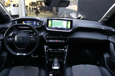 S0-peugeot-208-tous-les-secrets-de-la-nouvelle-citadine-du-lion-581523.webp