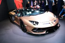 36f358ab-lamborghini-aventador-svj-roadster-11.webp