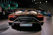 7fad94bf-lamborghini-aventador-svj-roadster-5.webp