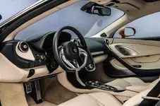 mclaren-gt-web-2823g.webp
