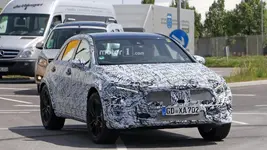 2019-mercedes-gla-spy-photo.webp