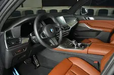 98e1d316-bmw-x7-xdrive40i-msport-abu-dhabi-7.webp